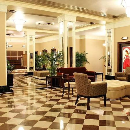 Ambassador Hotel 密尔沃基 内观 照片