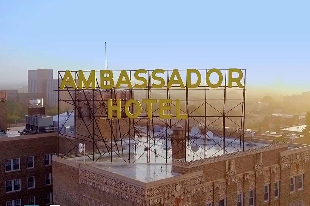 Ambassador Hotel 密尔沃基 外观 照片